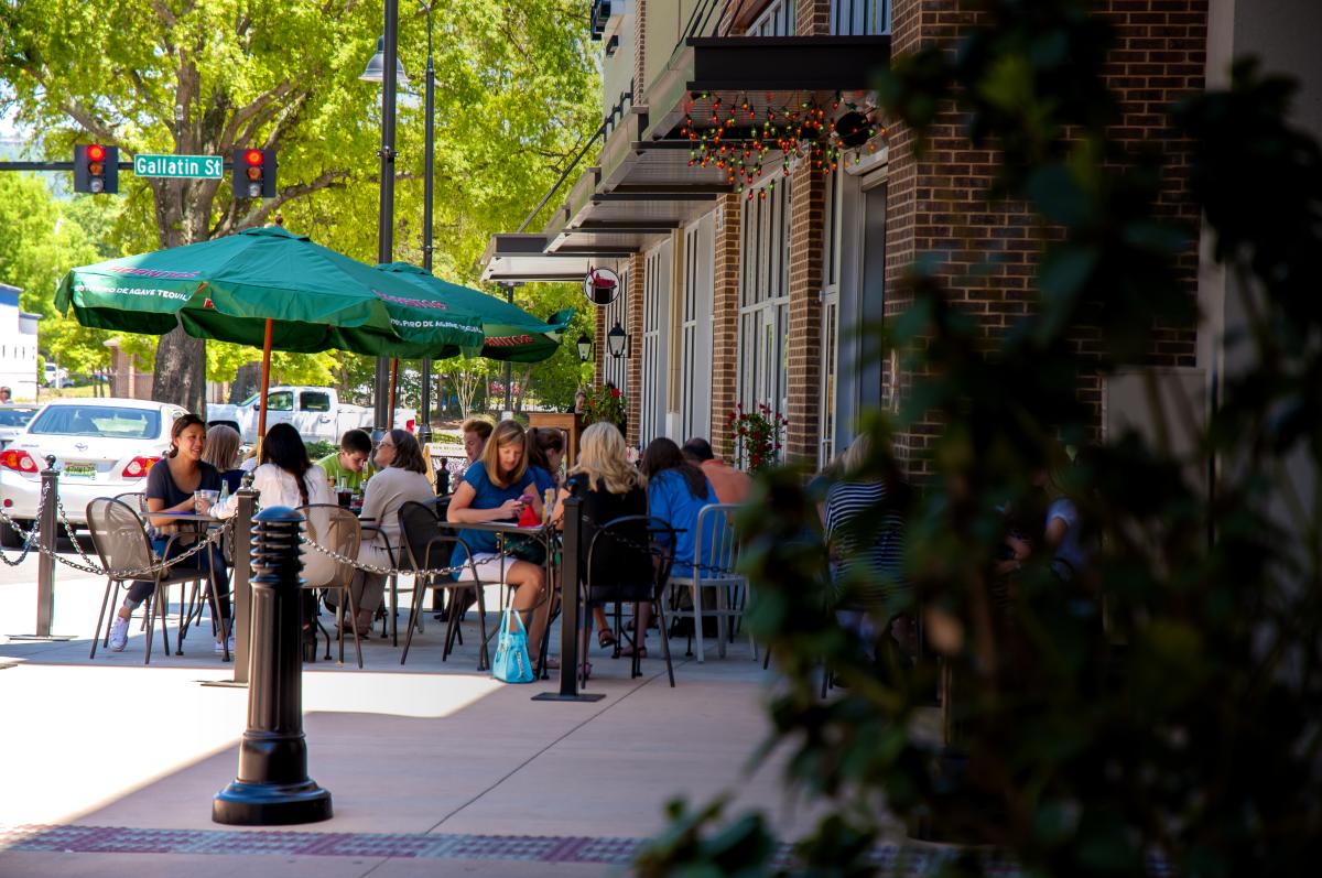 Taco Mama - outdoor dining - patio - Kadie Pangburn